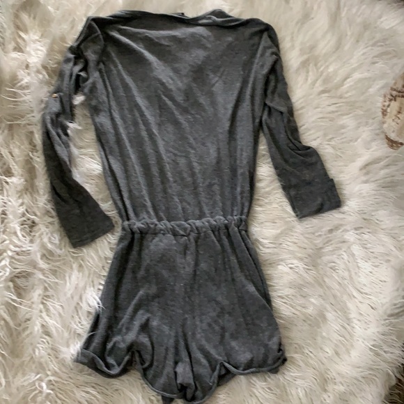 Intermix Romper - Picture 2 of 8